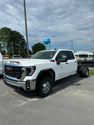 2026 GMC Sierra 3500 HD Chassis Cab Pro