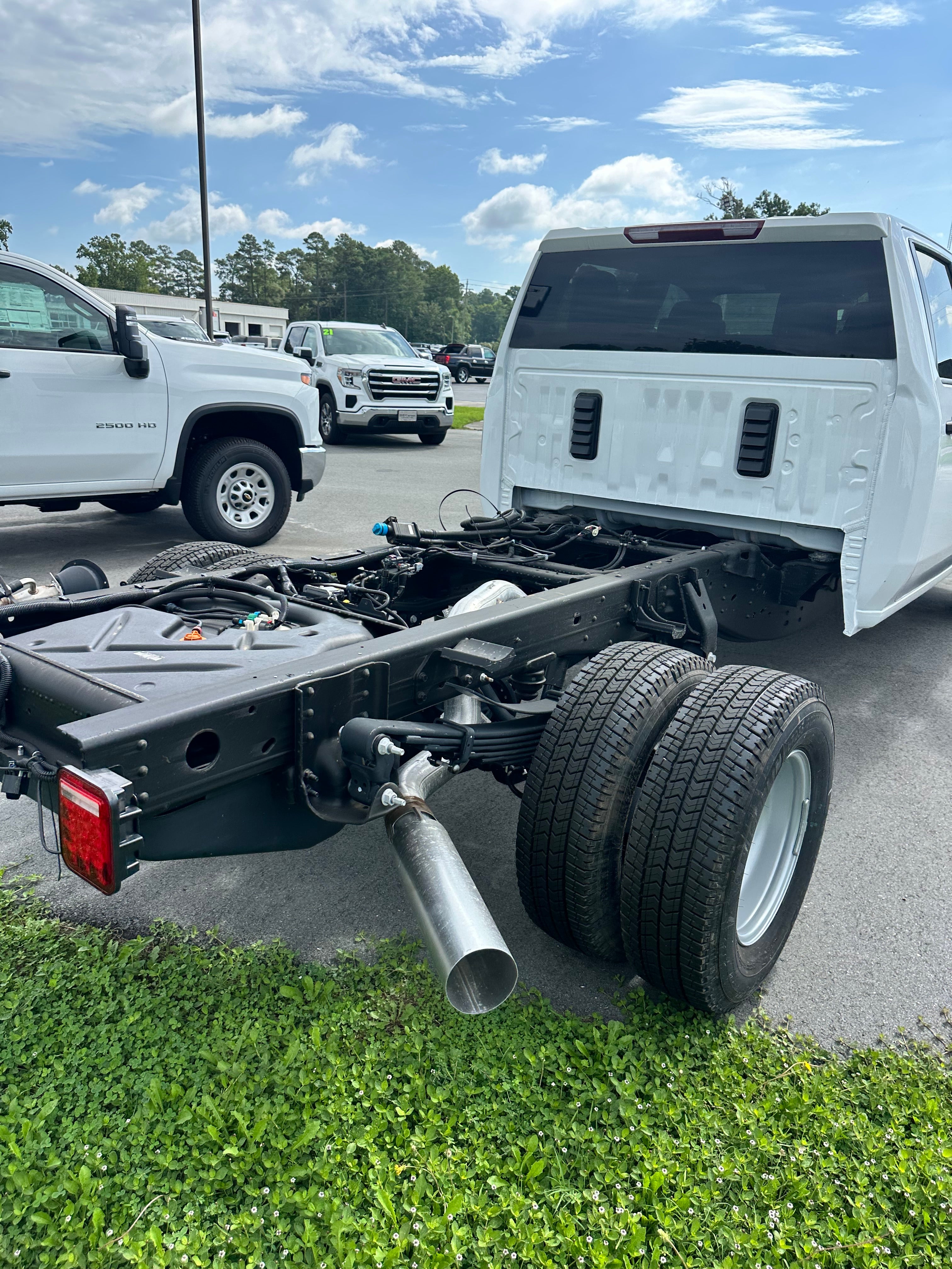 2026 GMC Sierra 3500 HD Chassis Cab Pro
