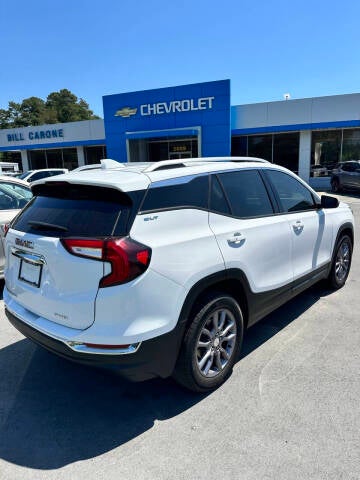 2023 GMC Acadia SLT